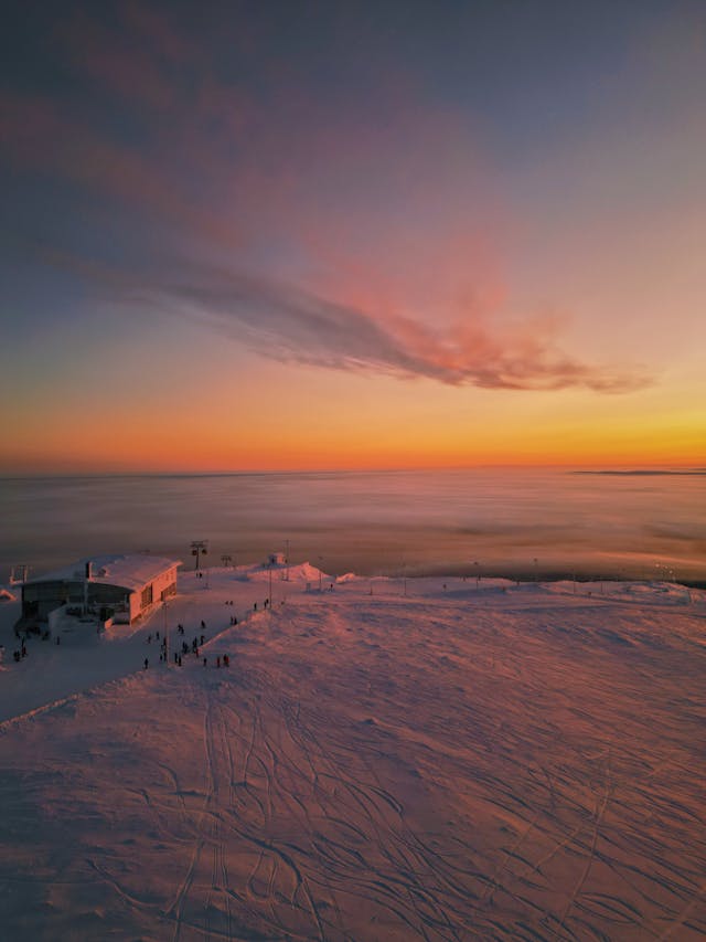 Luminen auringonlasku